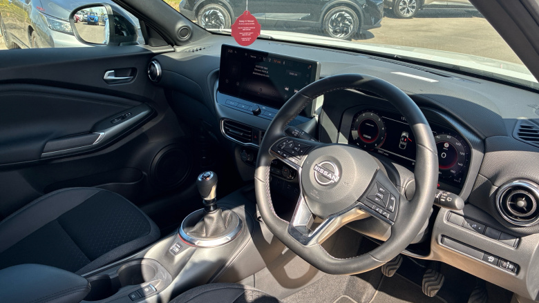 Nissan Juke 1.0 DiG-T N-Connecta 5dr Petrol Hatchback